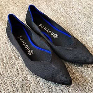 Rothys Black Solid Point Size 9